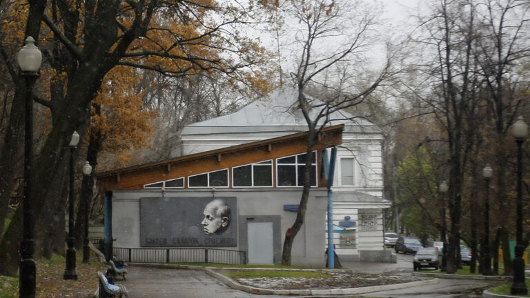 La fin d’une grande institution russe : le centre Sakharov