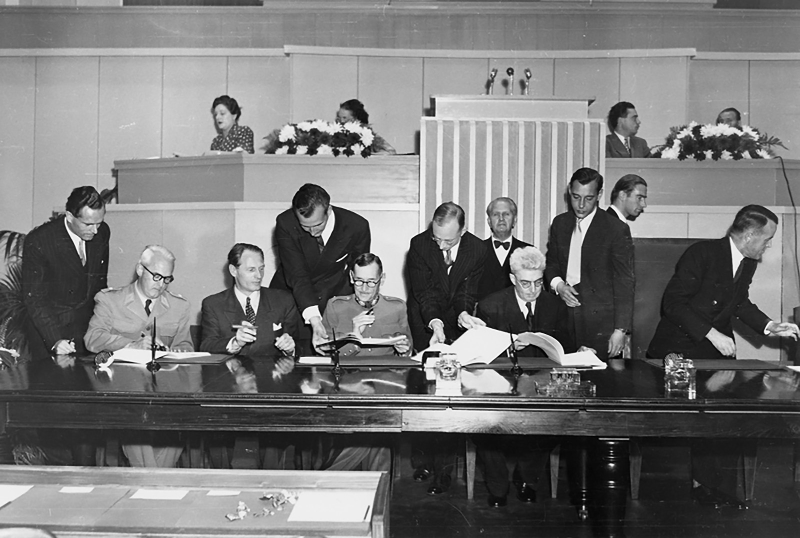 Signature des Conventions de Genève en 1949