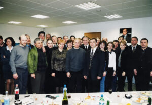 Vladimir Poutine et son équipe de campagne la nuit suivant l’élection présidentielle à l’Alexandre-House, le 27 mars 2000