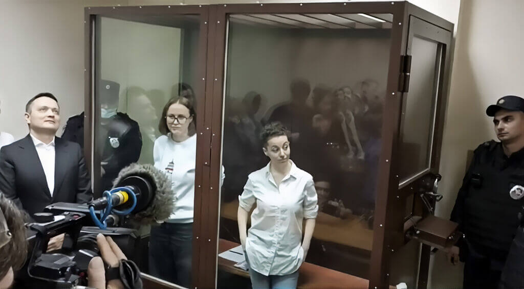 Six ans de prison pour une pièce de théâtre 2 citrine2