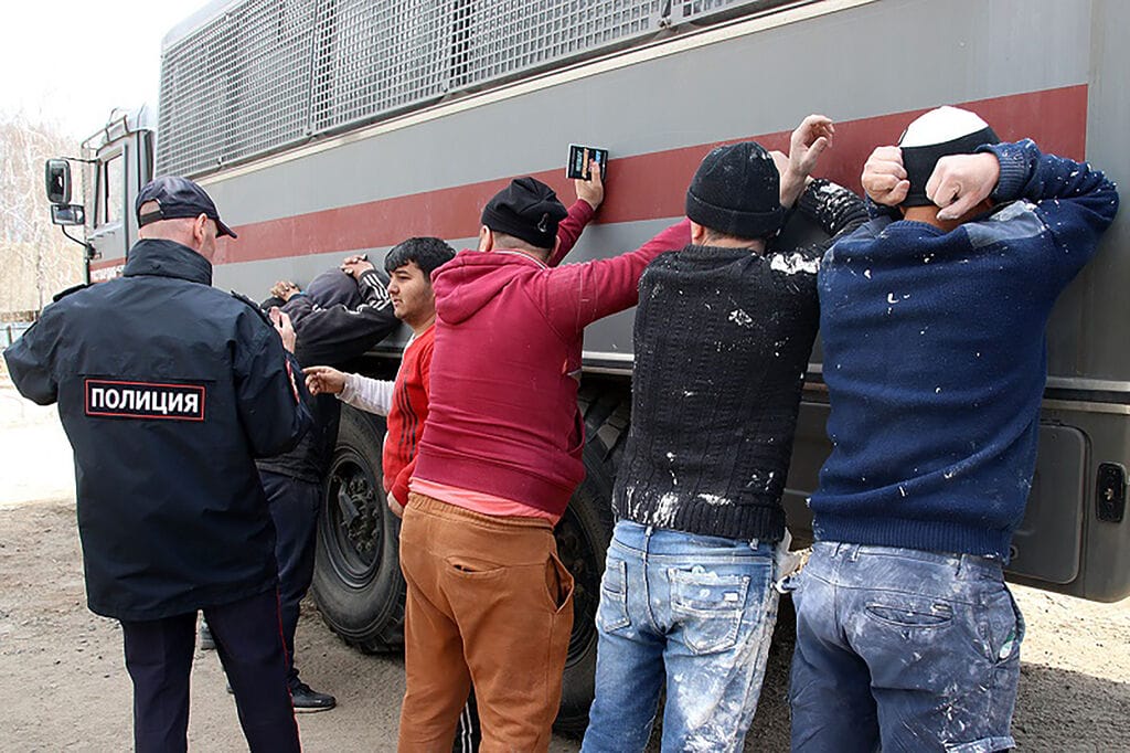 Rafle contre des migrants à Tcheliabinsk thom2