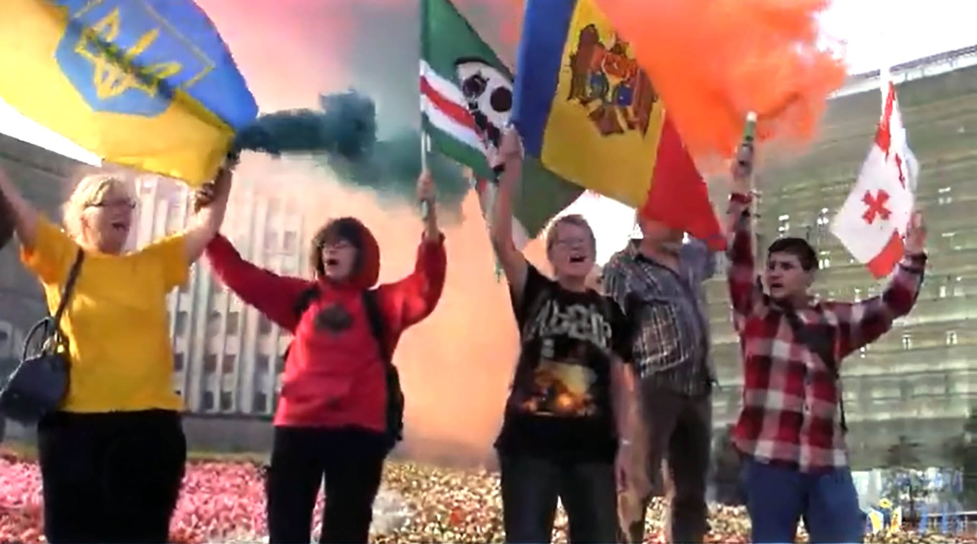 L'avenir de la Russie : comment séparer le possible de l'impossible ? 3 Manifestation sur la place Loubianka à Moscou avec les drapeaux de l'Ukraine, de la Géorgie, de la Moldavie et de l'Itchkérie, le 24 août 2014