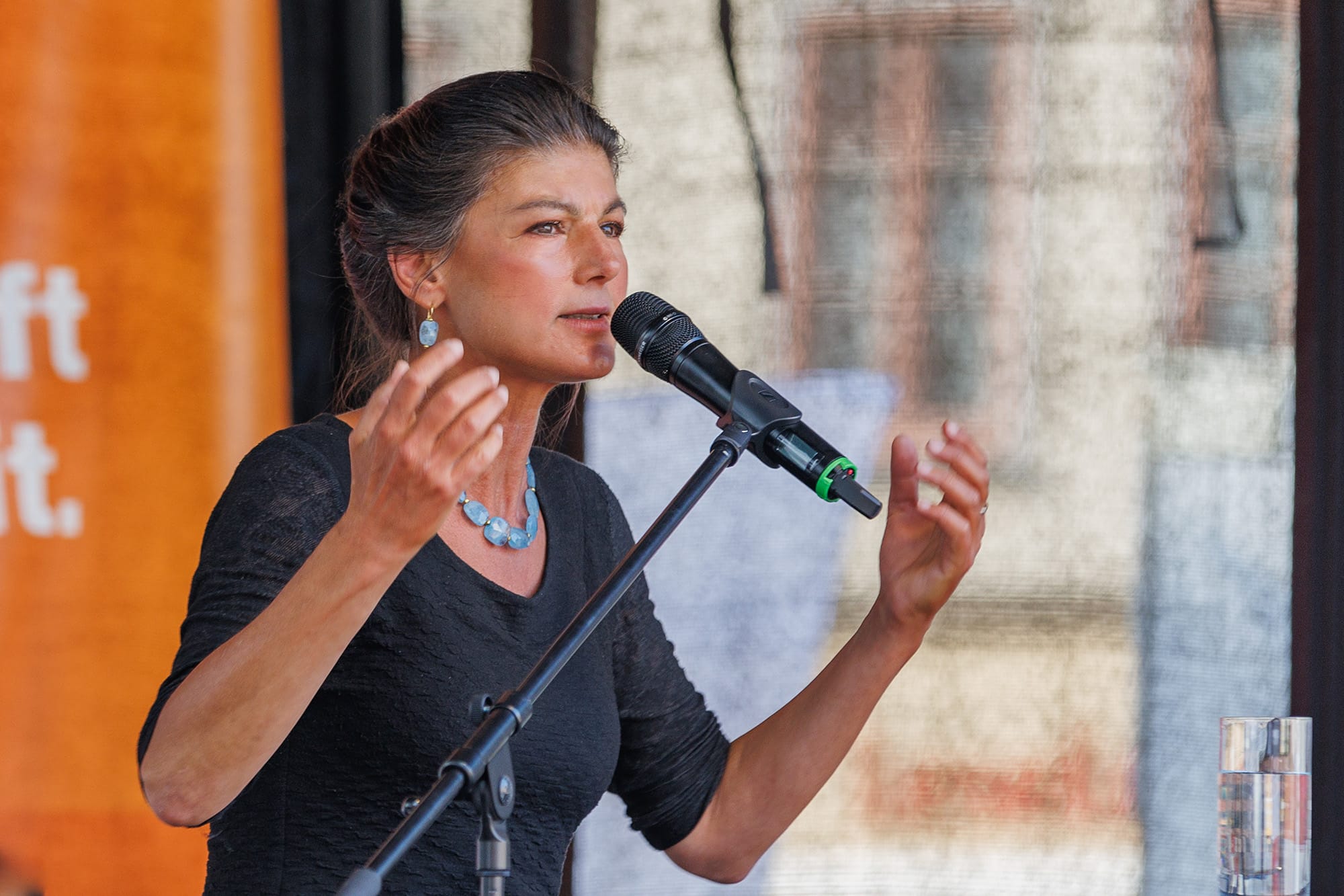L’essor des formations politiques extrémistes en Allemagne : un nouveau Munich ? 3 Sahra Wagenknecht lors du lancement de la tournée électorale du BSW en Thuringe