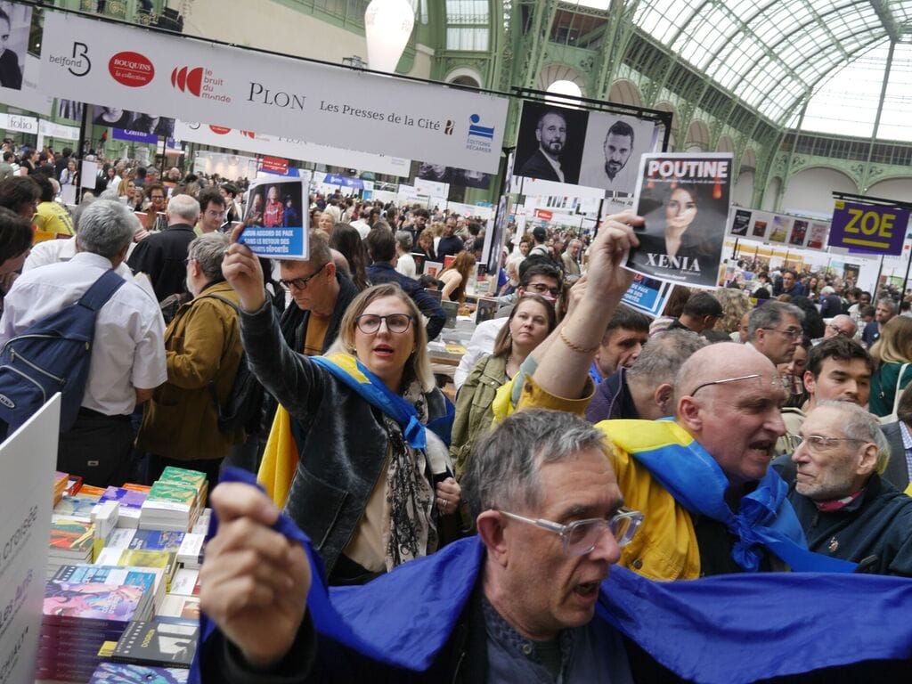 Pourquoi Xenia Fedorova ne doit pas participer au Festival du livre 4 fedorova4